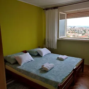 https://apartment-bella.primorje-gorskikotar.com