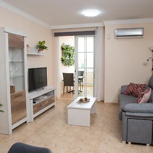 https://apto-isa-amplio-y-acogedor-apto-de-75m-con-terraza-aire.in-canary-islands.com